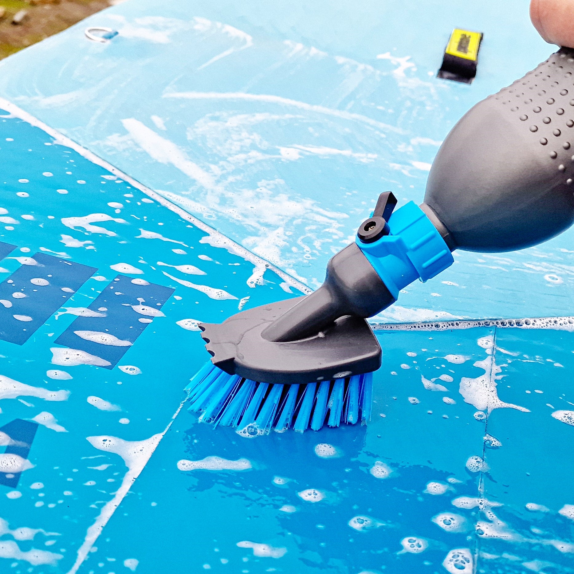 Clean your paddleboard and equipment with ease